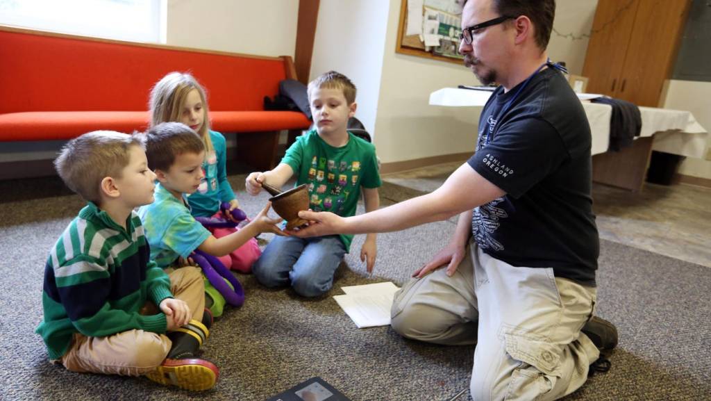 The Best Schooling Options for Child Voice Actors and Actresses: Homeschooling, Online Schooling, Co-Op Schools, Specialized Institutions, and Tutoring&nbsp;Services