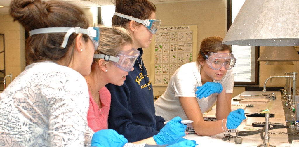 “Experience the Power of Experiential Science Education: A Hands-On Approach to Learning”