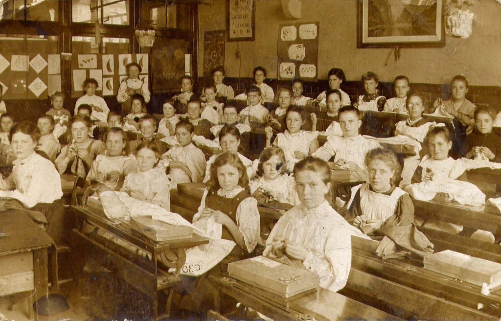 Victorian England: Education and Social Structure in a Time of&nbsp;Change