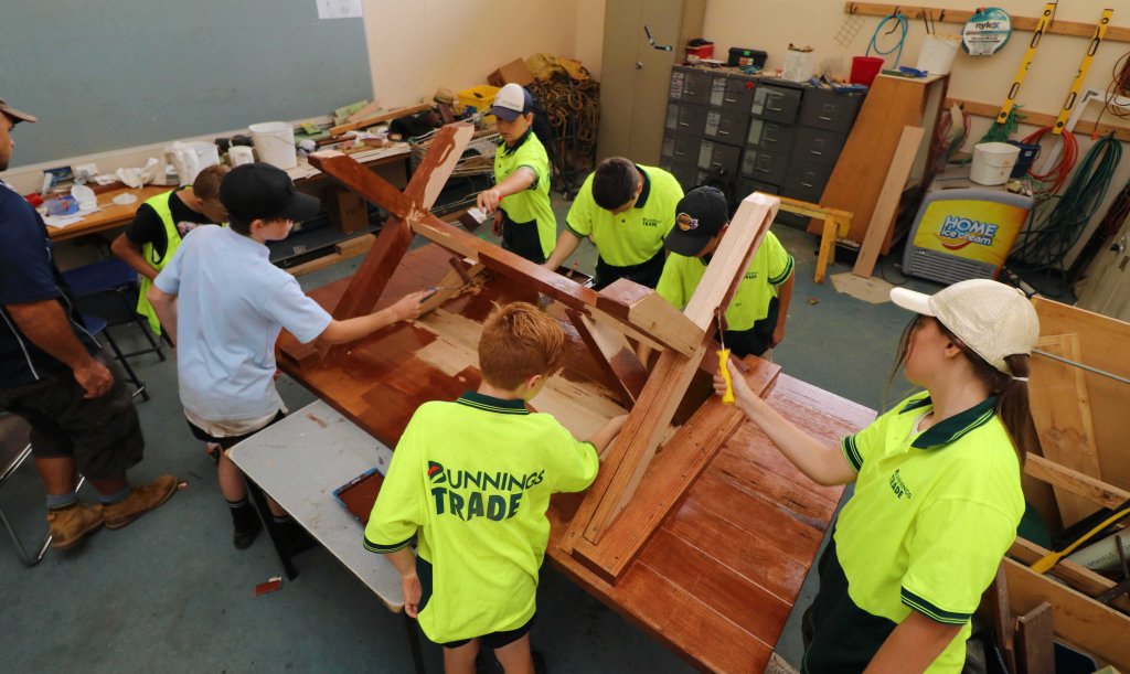 Alternative Education: Personalized Learning and Hands-On Experiences Gain Popularity Among&nbsp;Parents.