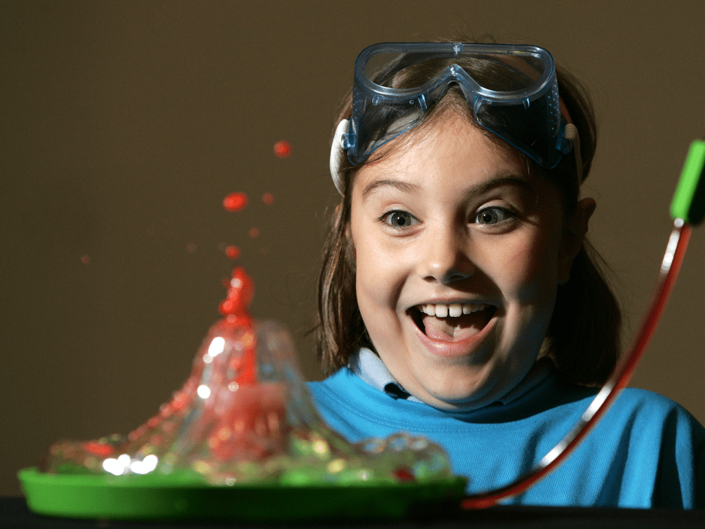“Engaging Curiosity: Hands-On Science Experiments and Observations in Alternative Education”