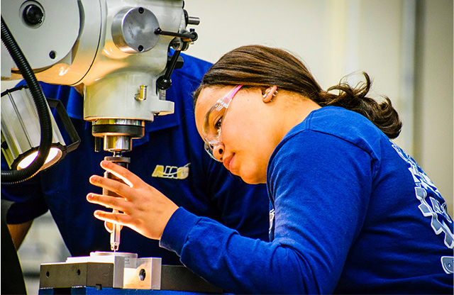 The Power of Mentorship in Apprenticeship: Shaping Success and Inspiring&nbsp;Growth