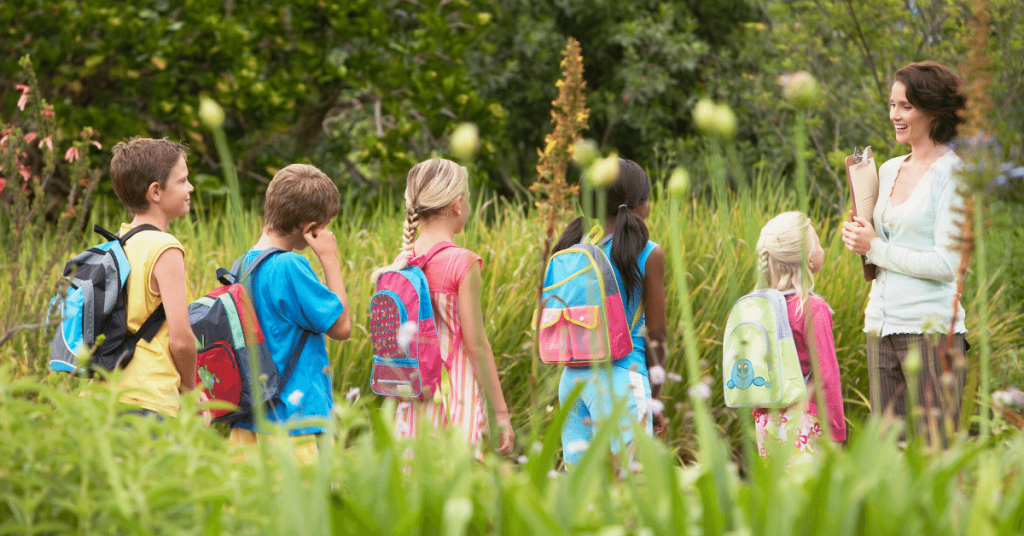 Exploring Beyond the Classroom: Field Trips Enhance Hybrid&nbsp;Homeschooling