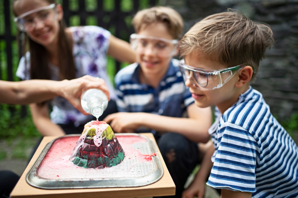 Ignite Curiosity and Wonder with 8 Experiential Science&nbsp;Experiments