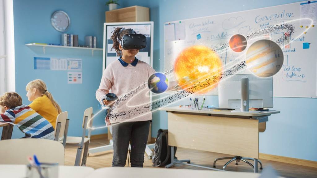 Revolutionizing Education: 8 Ways Virtual Reality Enhances Learning&nbsp;Experiences