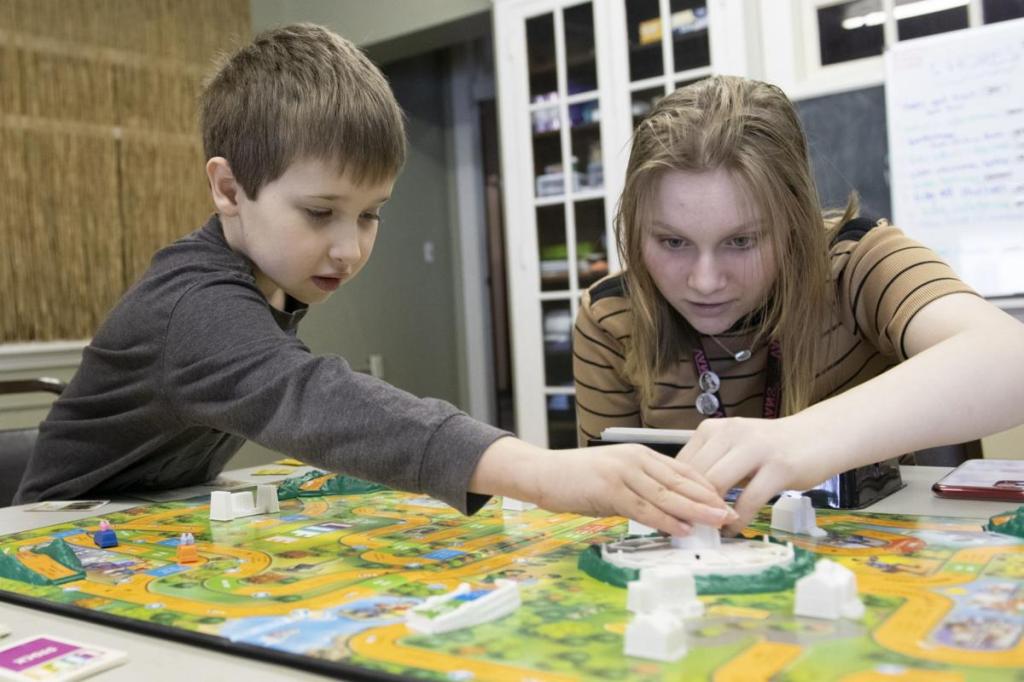 “Empowering Students Through Alternative Discipline: Exploring Sudbury Education’s Impact”