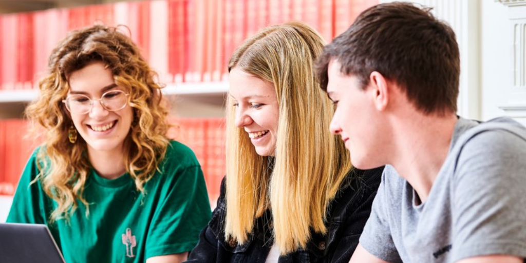 Boosting Confidence and Empowering Students: The Power of Peer&nbsp;Mentorship