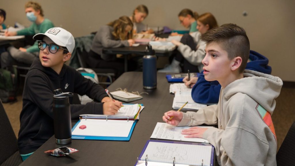 Building a Thriving Community in the Hybrid Homeschooling&nbsp;Model