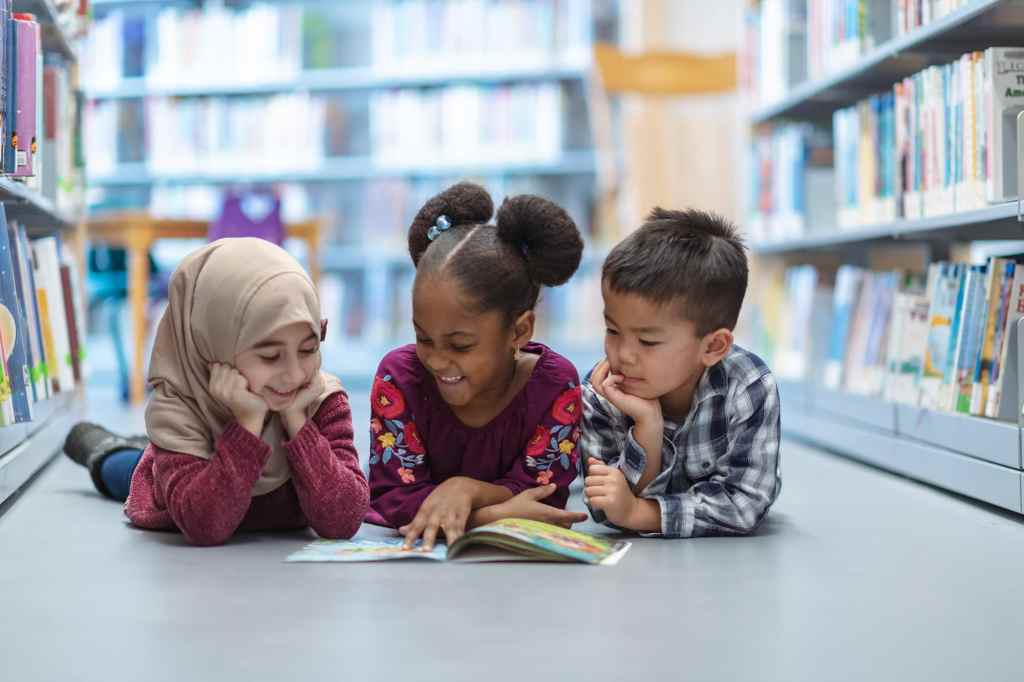 Embracing Multicultural Literature: Celebrating Diversity in Bilingual&nbsp;Classrooms