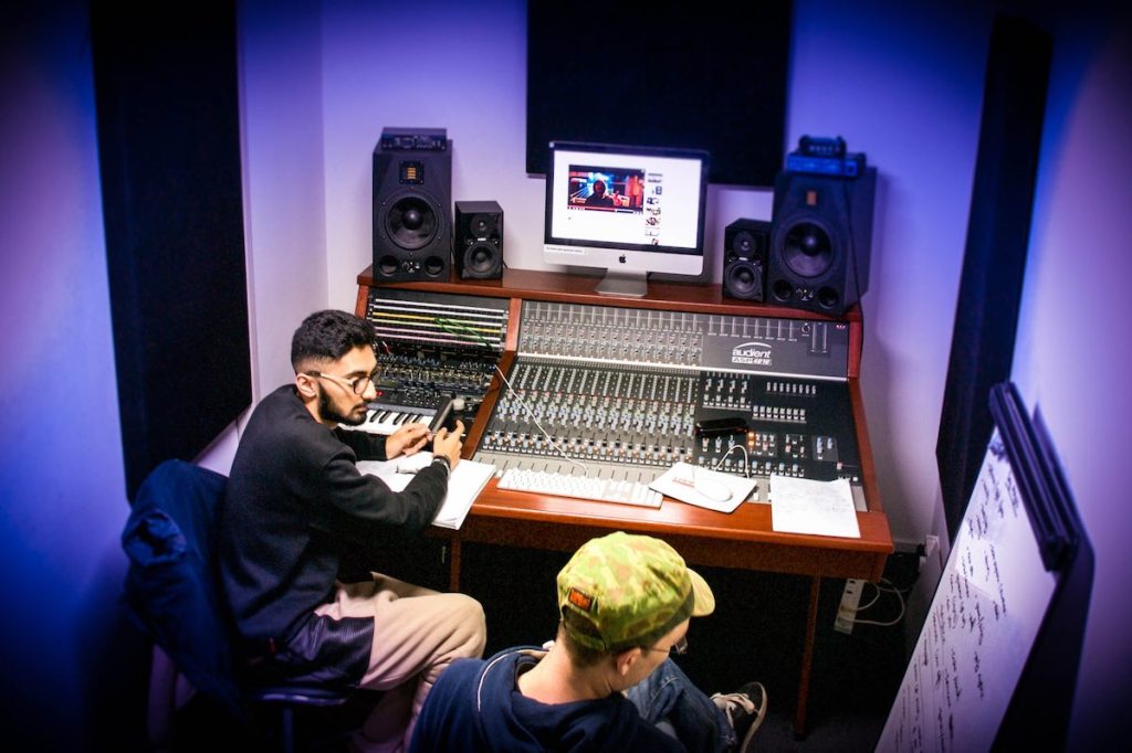 Unleash Your Creative Potential: Dive into the World of Music&nbsp;Production!